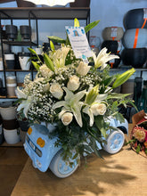 Cargar imagen en el visor de la galería, Buggy + Flores Nacimiento