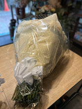 Cargar imagen en el visor de la galería, Ramo 100 Rosas Blancas