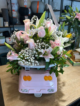 Cargar imagen en el visor de la galería, Buggy + Flores Nacimiento