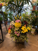 Cargar imagen en el visor de la galería, Conjunto de Planta y Flores