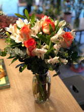 Cargar imagen en el visor de la galería, Rivera Flores - Floreria Arreglo en florero Duo