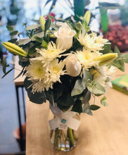 Cargar imagen en el visor de la galería, Rivera Flores Florero Paz