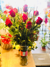 Cargar imagen en el visor de la galería, Rivera Flores 12 Rosas Clásico